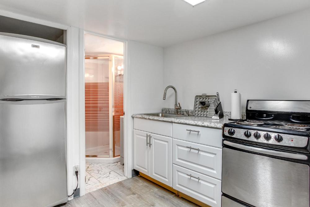 Convenient Apt 2 Mi to Sprain Ridge Park!